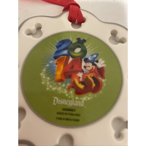 Disneyland 2014 Collectors Snowflake Ornament Authentic Disney Parks Disneyland - Picture 2 of 5